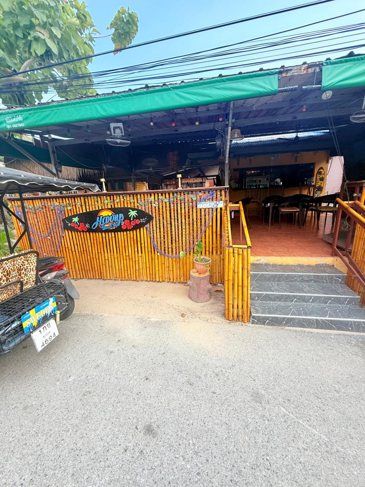 Harry'S Beach Club Ban Phe Exterior photo